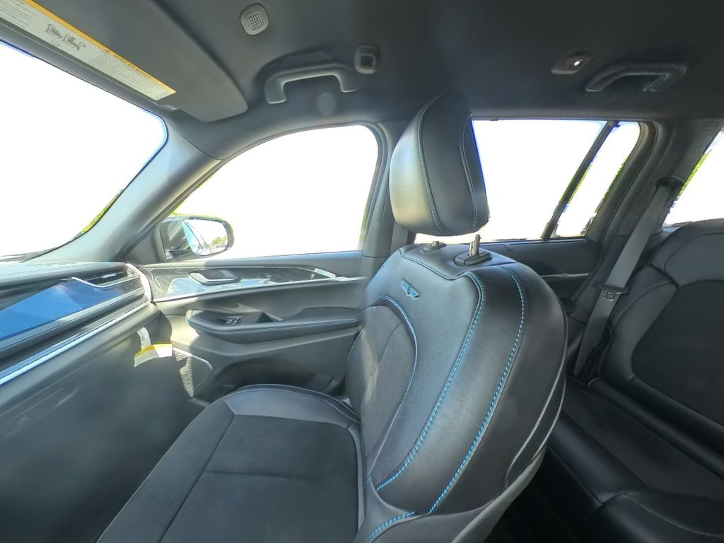 2023 Jeep Grand Cherokee Trailhawk 4xe photo 23