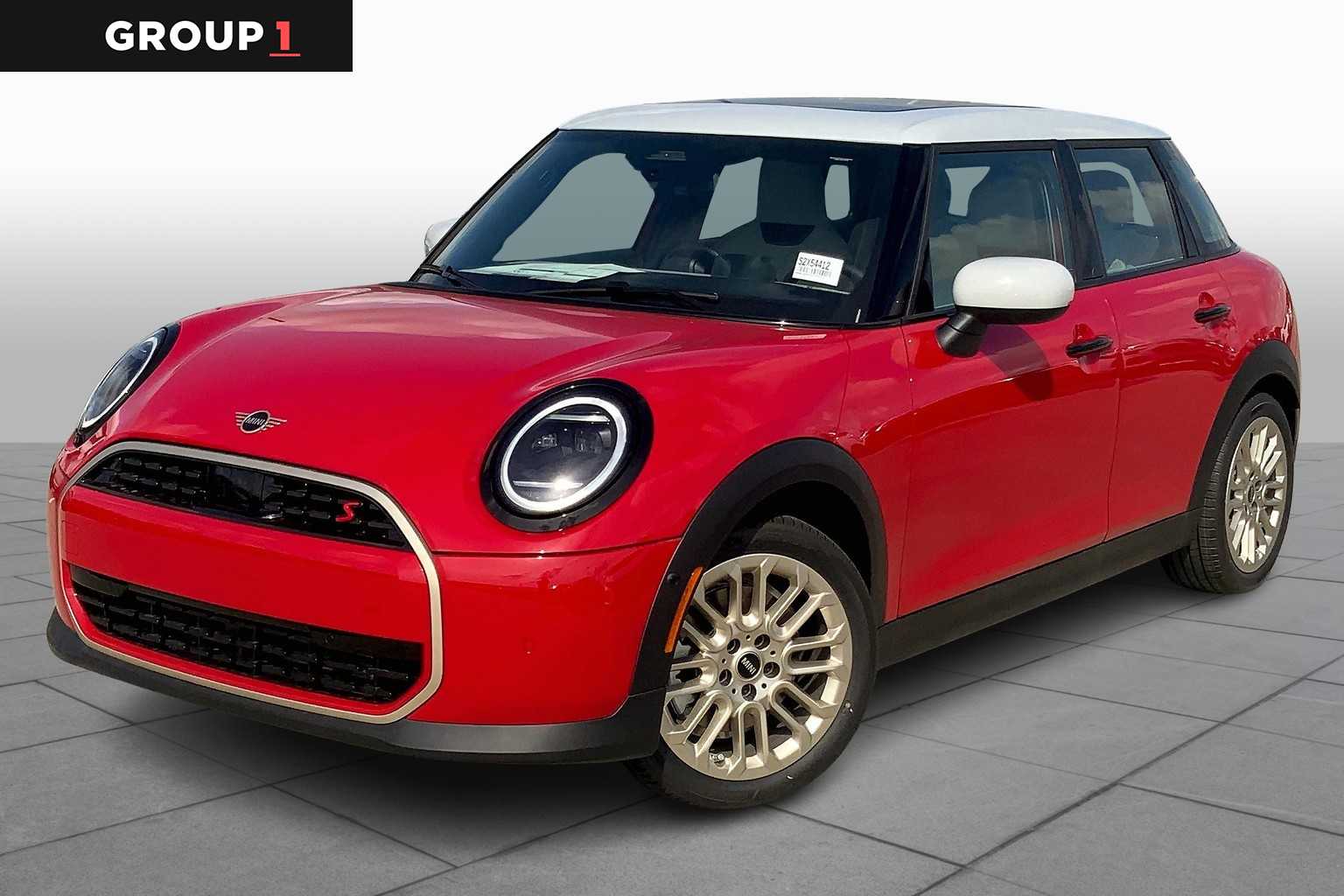 2025 MINI Hardtop 4 Door S's photo