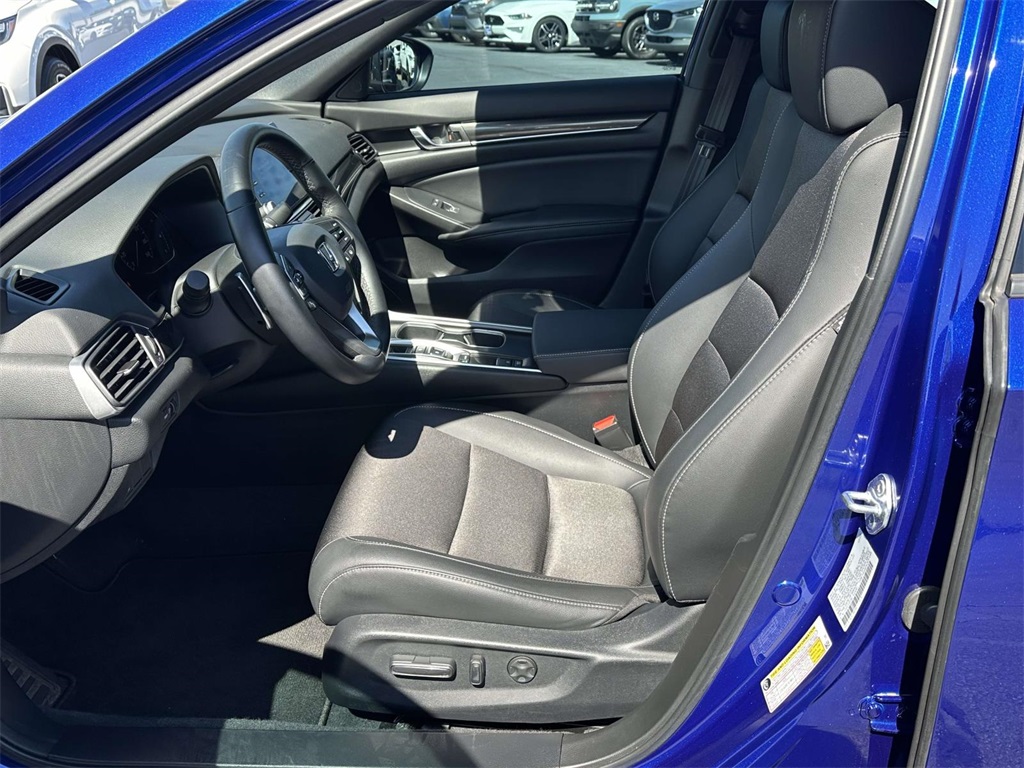 2022 Honda Accord Sport 2.0T photo 4