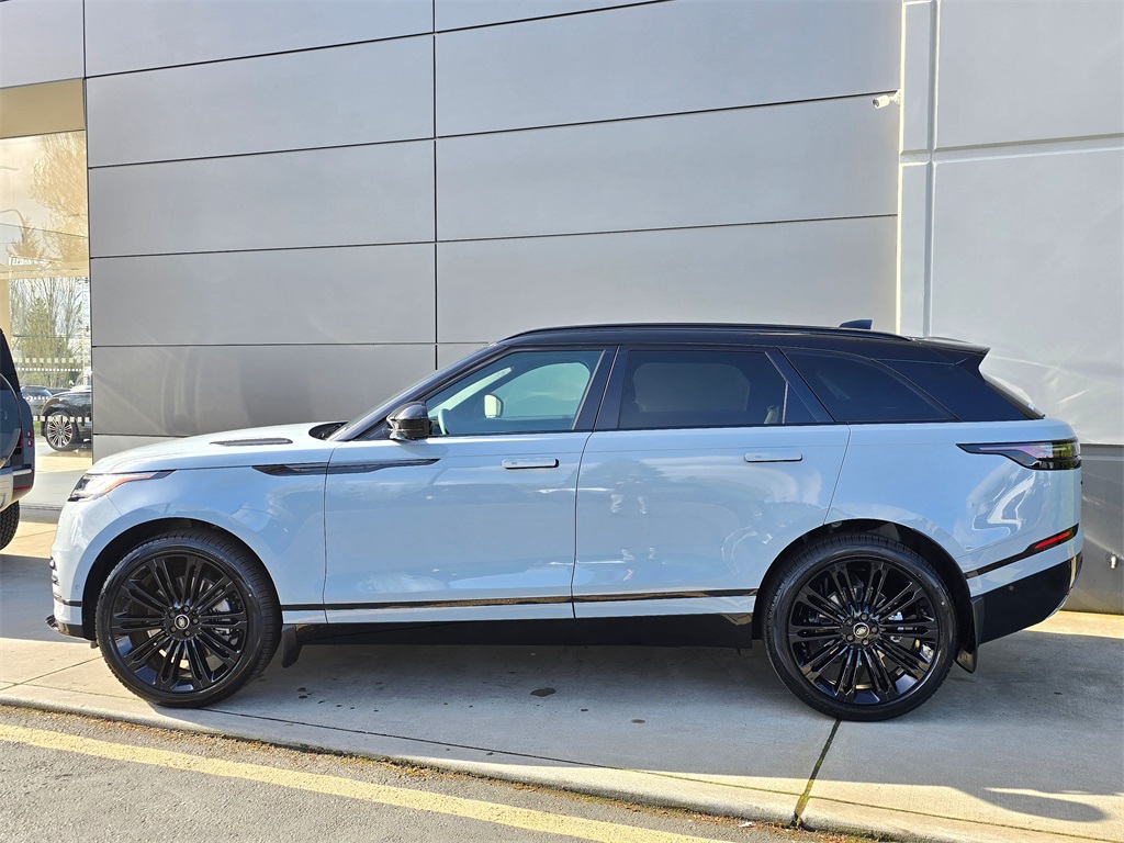 2026 Land Rover Range Rover Velar SE photo 4