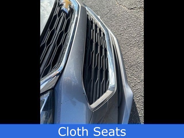 2018 Chevrolet Cruze LT photo 3