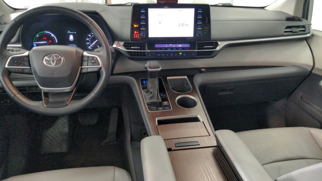 Used 2024 SILVER Toyota XLE image 20