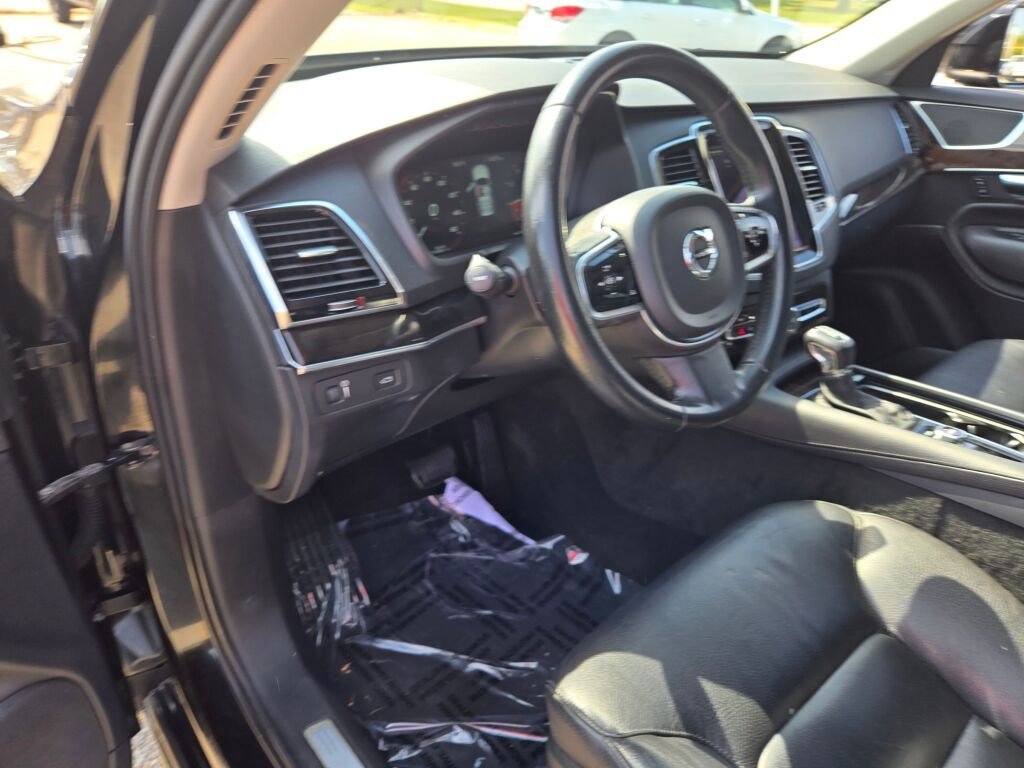 2017 Volvo XC90 Momentum photo 20