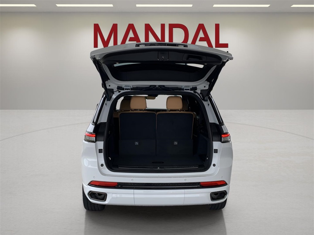 2025 Jeep Grand Cherokee L Summit photo 16