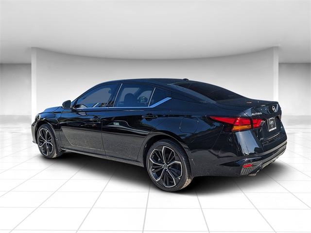 2025 Nissan Altima 2.5 SR photo 3