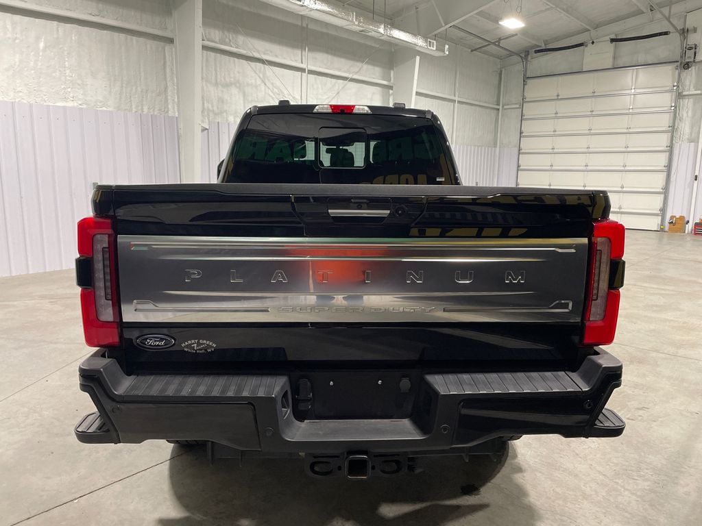 2024 Ford F-350 Platinum photo 3