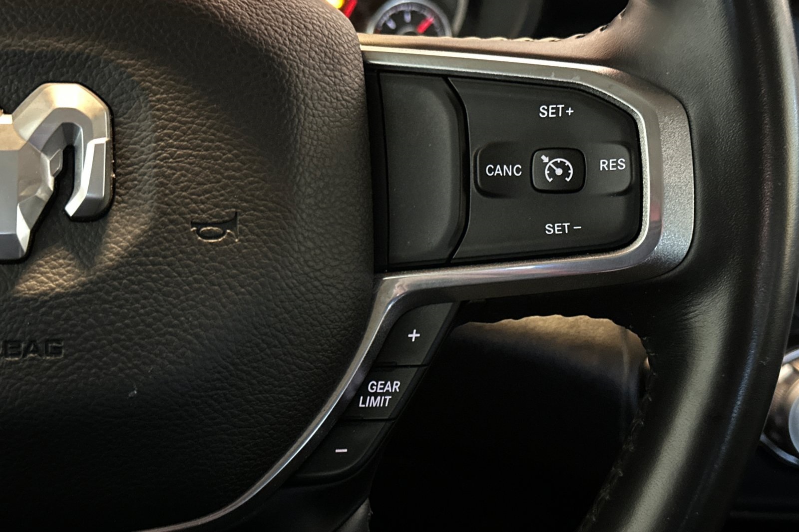 2021 Ram 1500 Laramie photo 28
