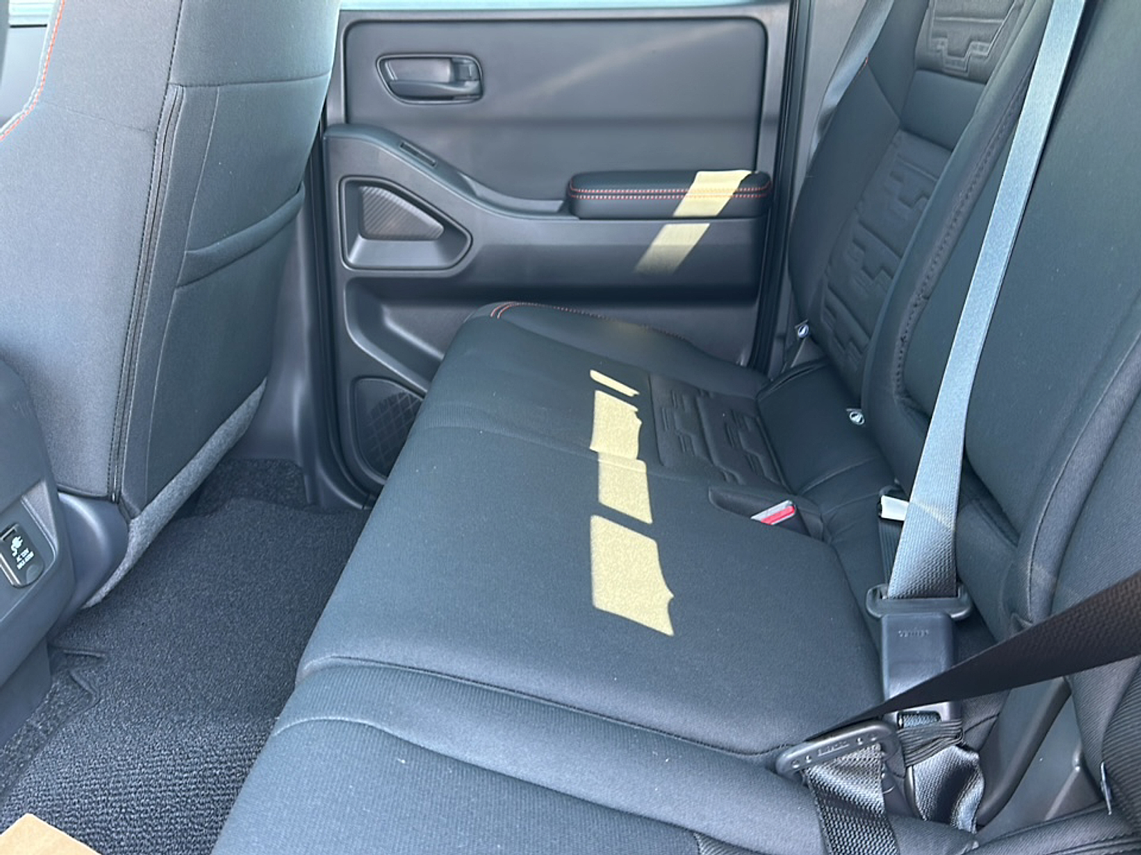 2026 Nissan Frontier Crew Cab PRO-4X photo 2