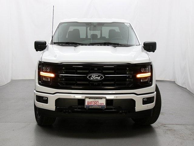 2025 Ford F-150 XLT photo 2