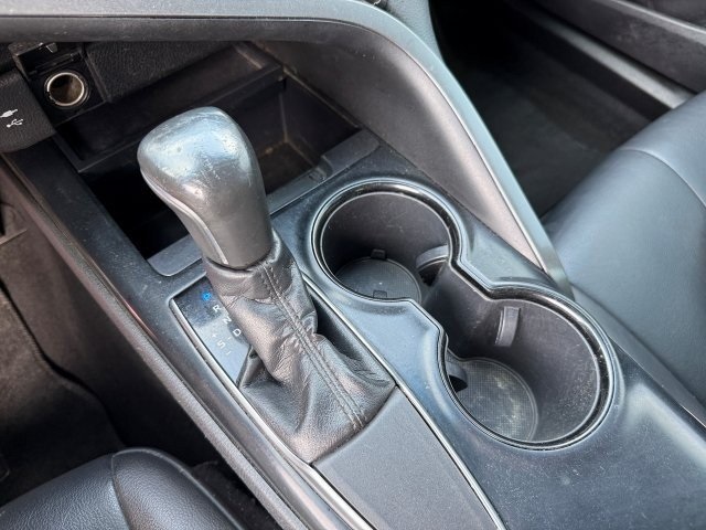 2018 Toyota Camry LE photo 26
