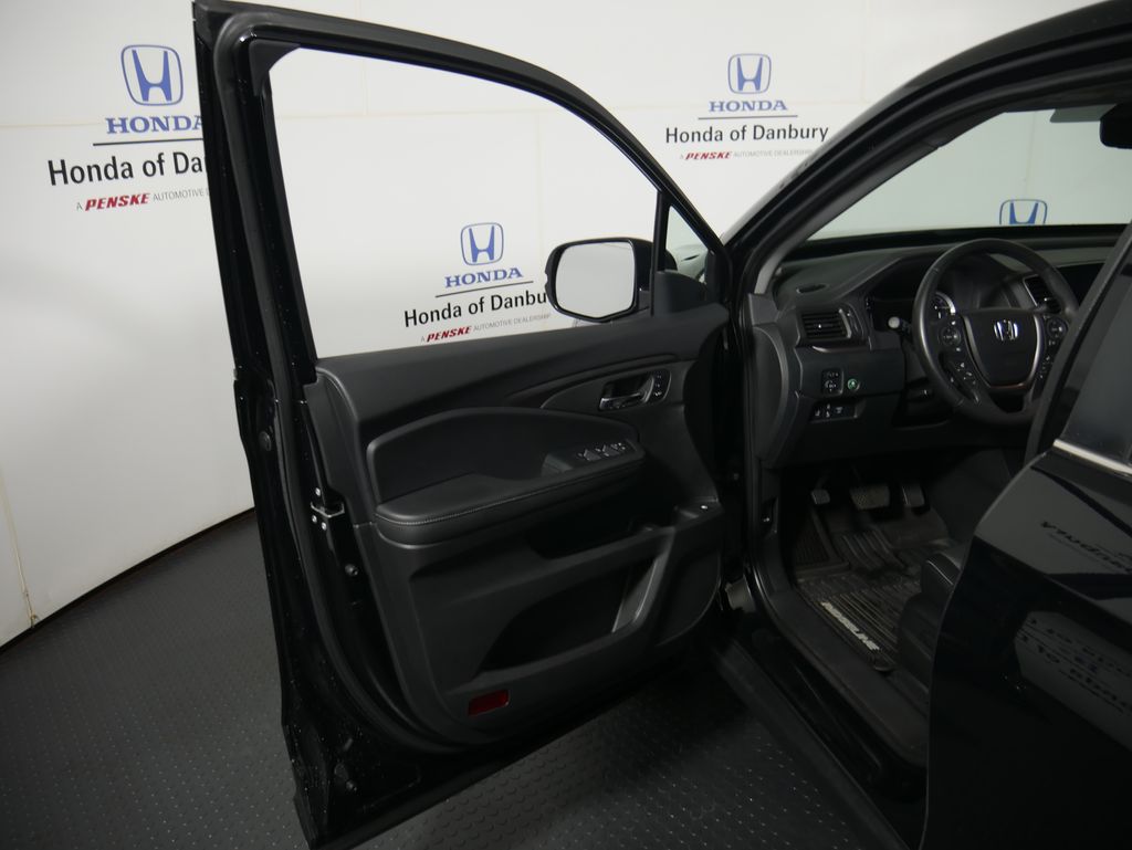 2023 Honda Ridgeline RTL photo 10
