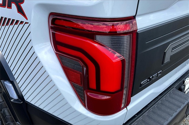 2025 Ford F-150 Raptor photo 26