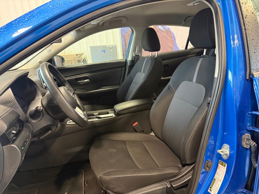 2024 Nissan Sentra SV photo 4