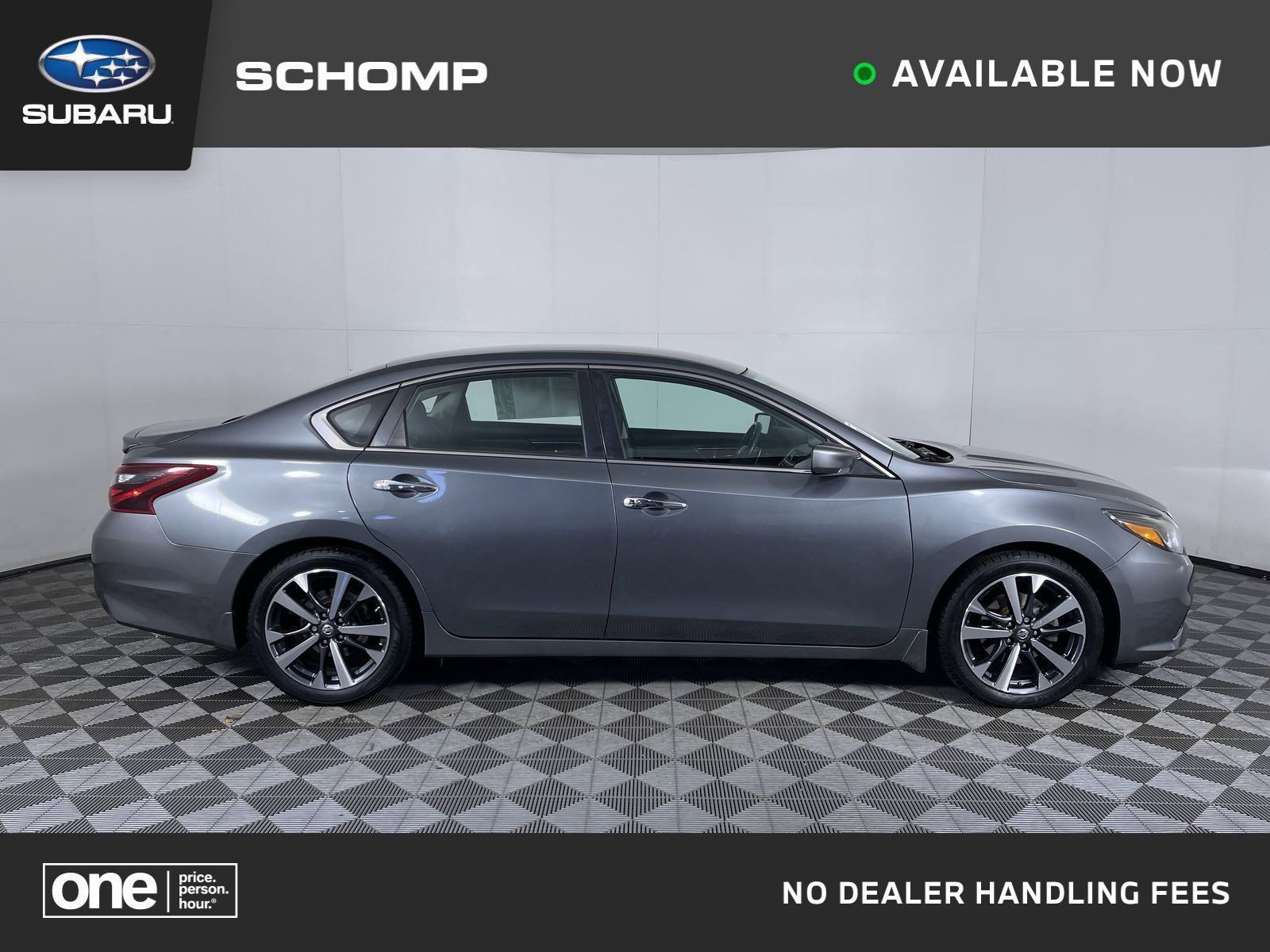 2017 Nissan Altima SR's photo