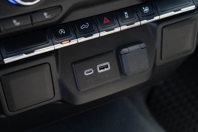2021 Chevrolet Silverado 1500 LT photo 24