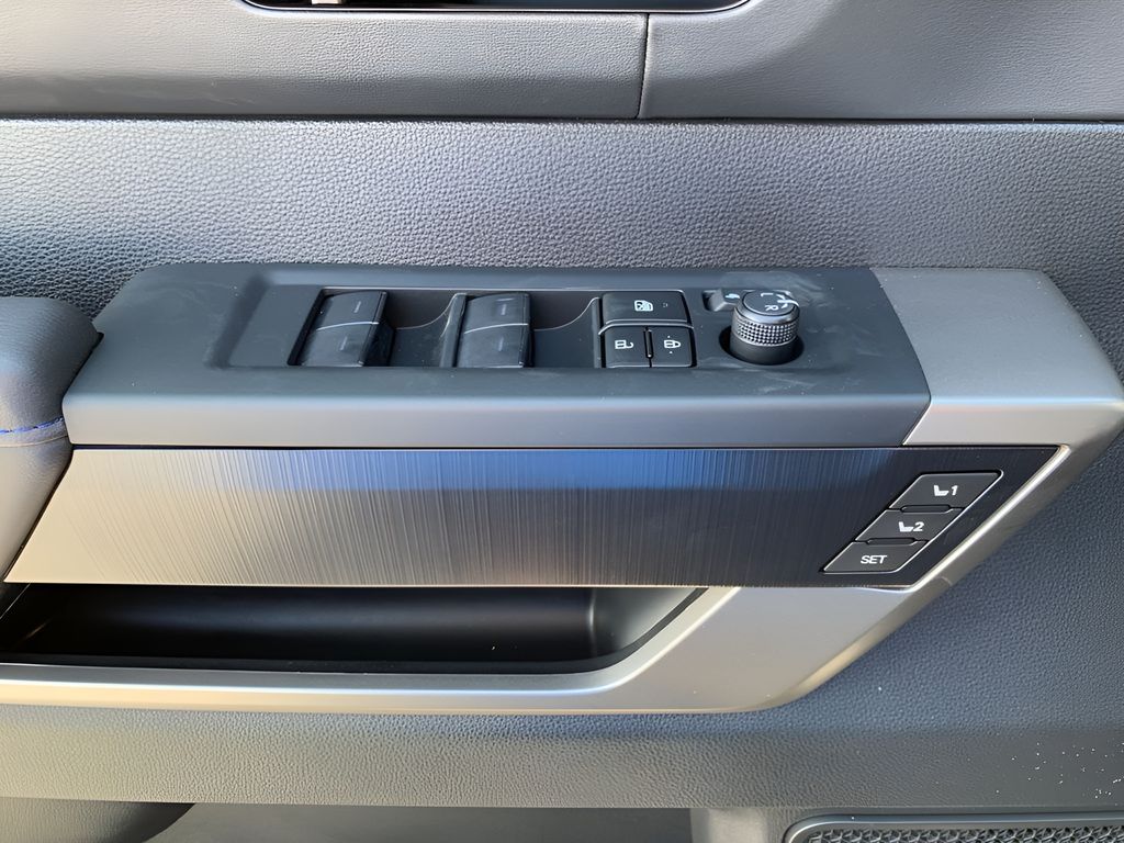 2026 Toyota Sequoia Platinum photo 11