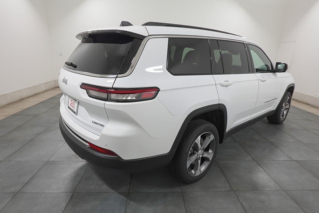 2025 Jeep Grand Cherokee Limited photo 4