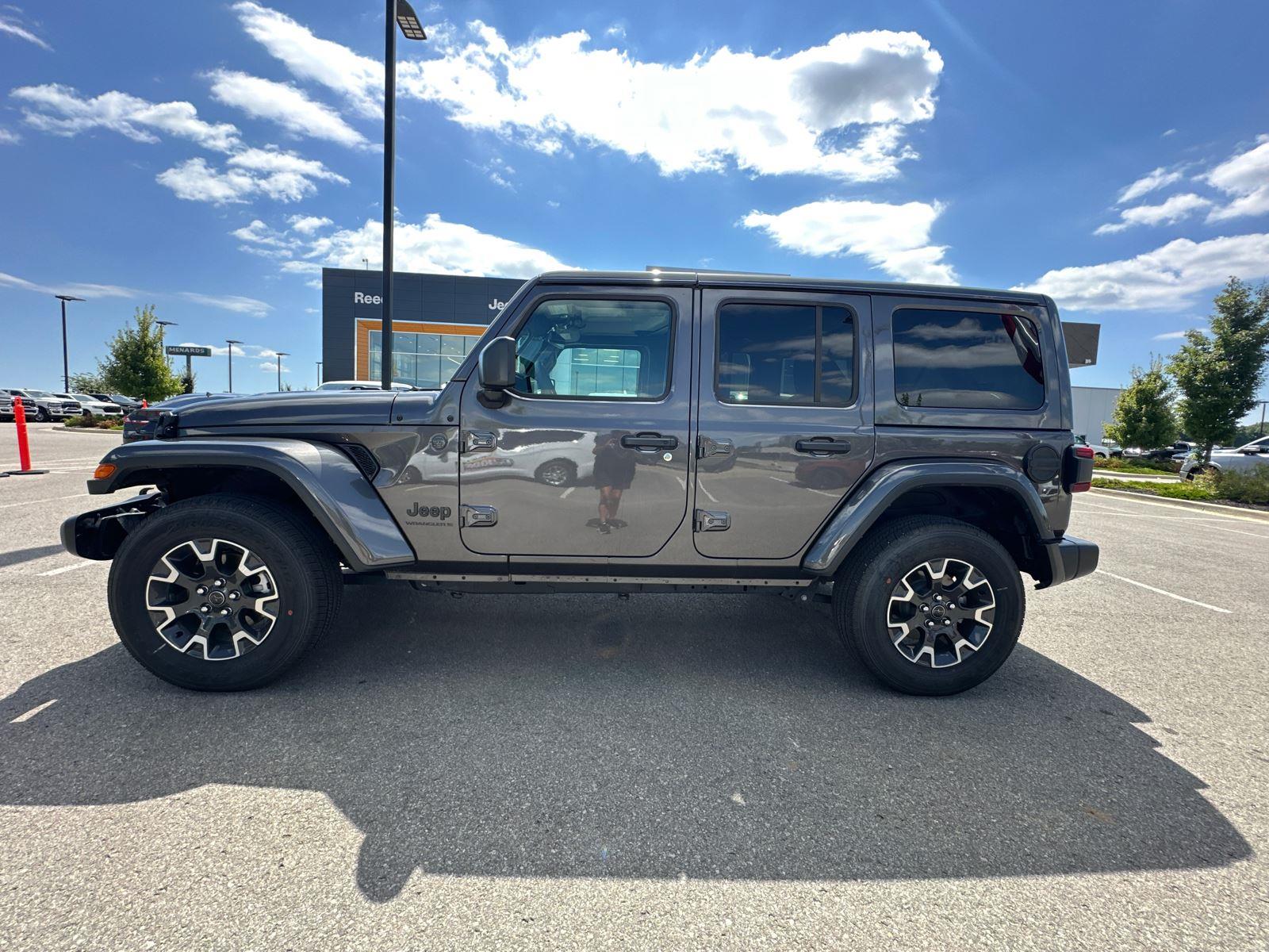 2025 Jeep Wrangler Sahara photo 2
