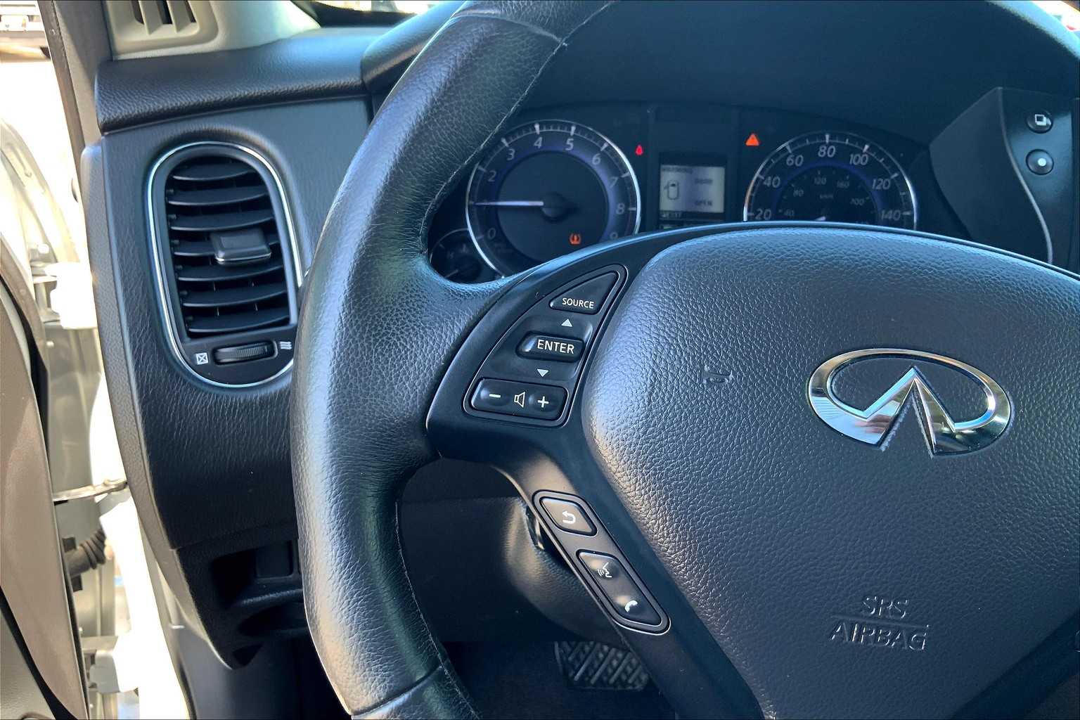 2017 Infiniti QX50 photo 22