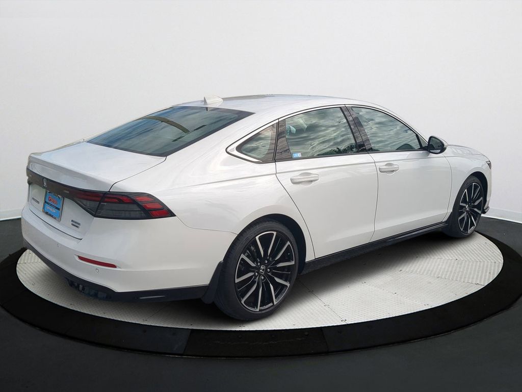 2023 Honda Accord Hybrid Touring photo 4