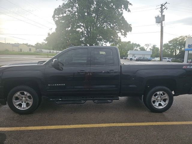 2016 Chevrolet Silverado 1500 LT photo 3