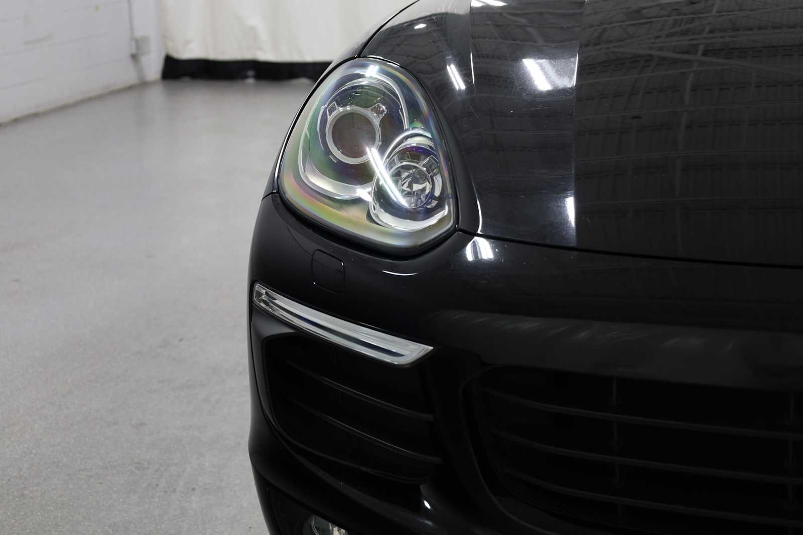 2018 Porsche Cayenne Platinum Edition photo 15