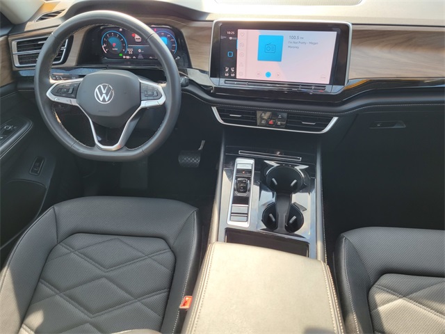 2024 Volkswagen Atlas SE Technology photo 32