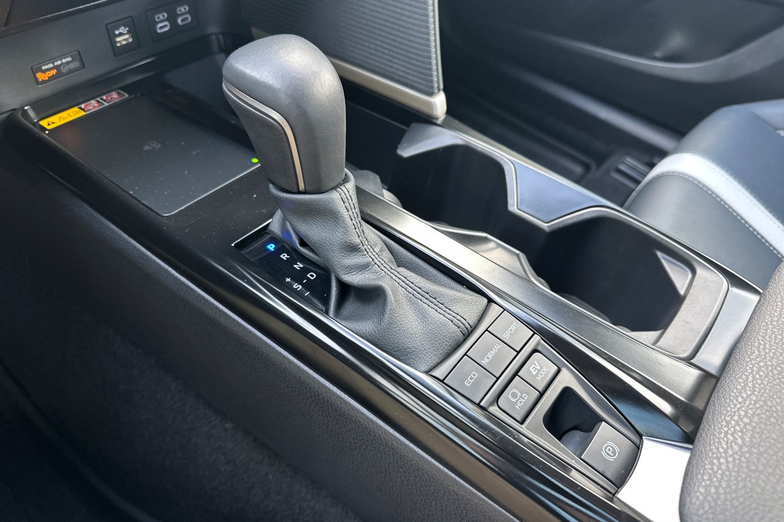 2025 Toyota Camry XSE photo 14