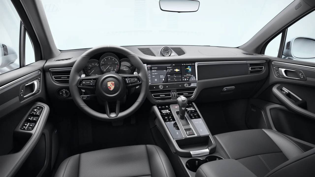 2026 Porsche Macan T photo 10