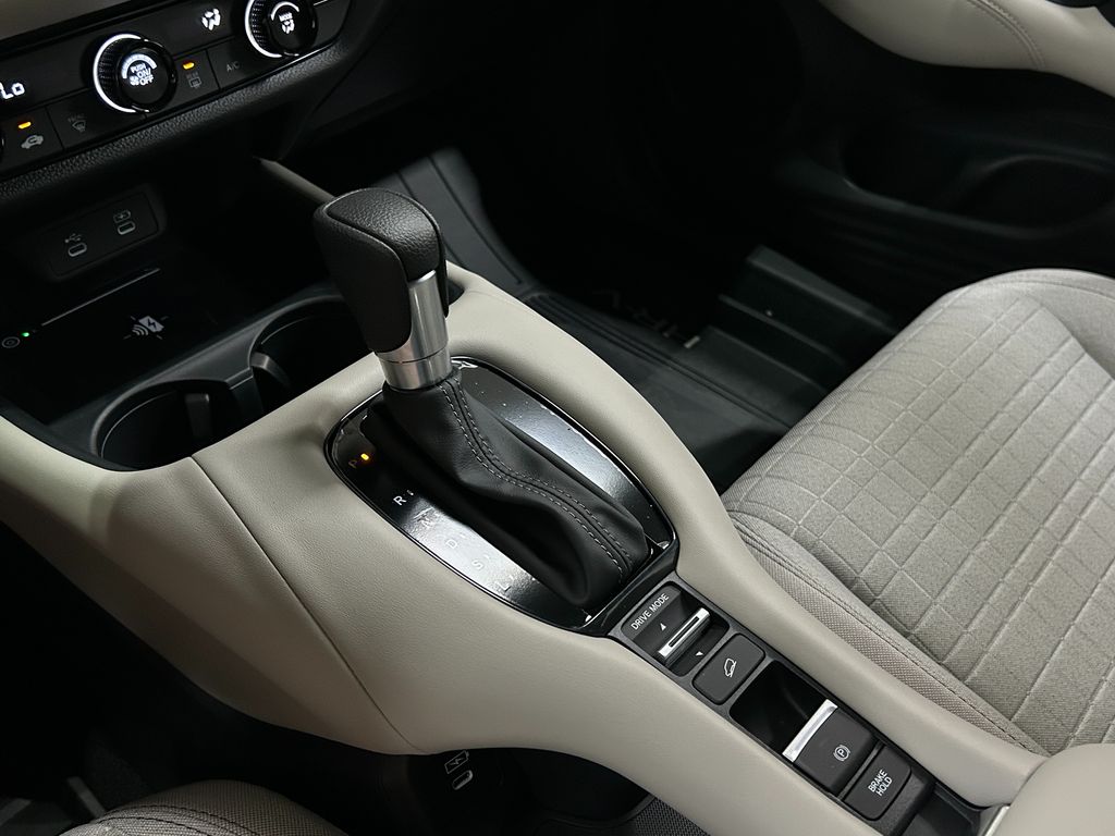 2026 Honda HR-V LX photo 18