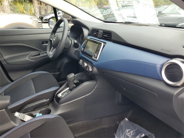 2025 Nissan Versa SV photo 29