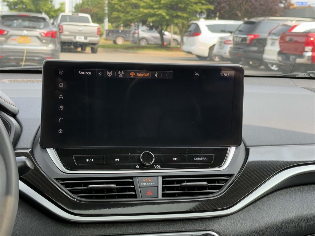 2023 Nissan Altima 2.5 SR photo 3