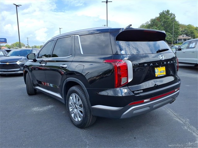 2023 Hyundai Palisade SEL photo 2