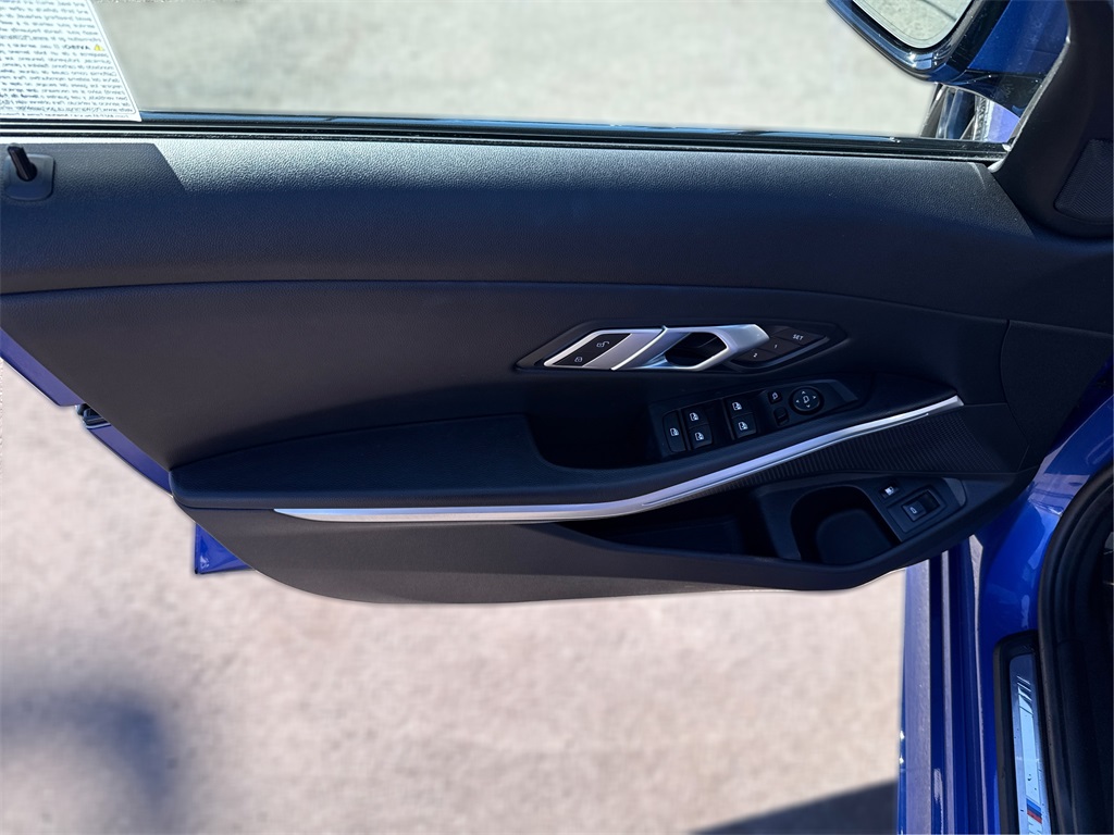 2022 Bmw 330e 3-Series photo 25