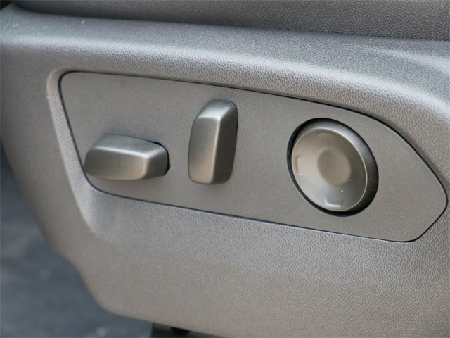 2025 Chevrolet Suburban Premier photo 12
