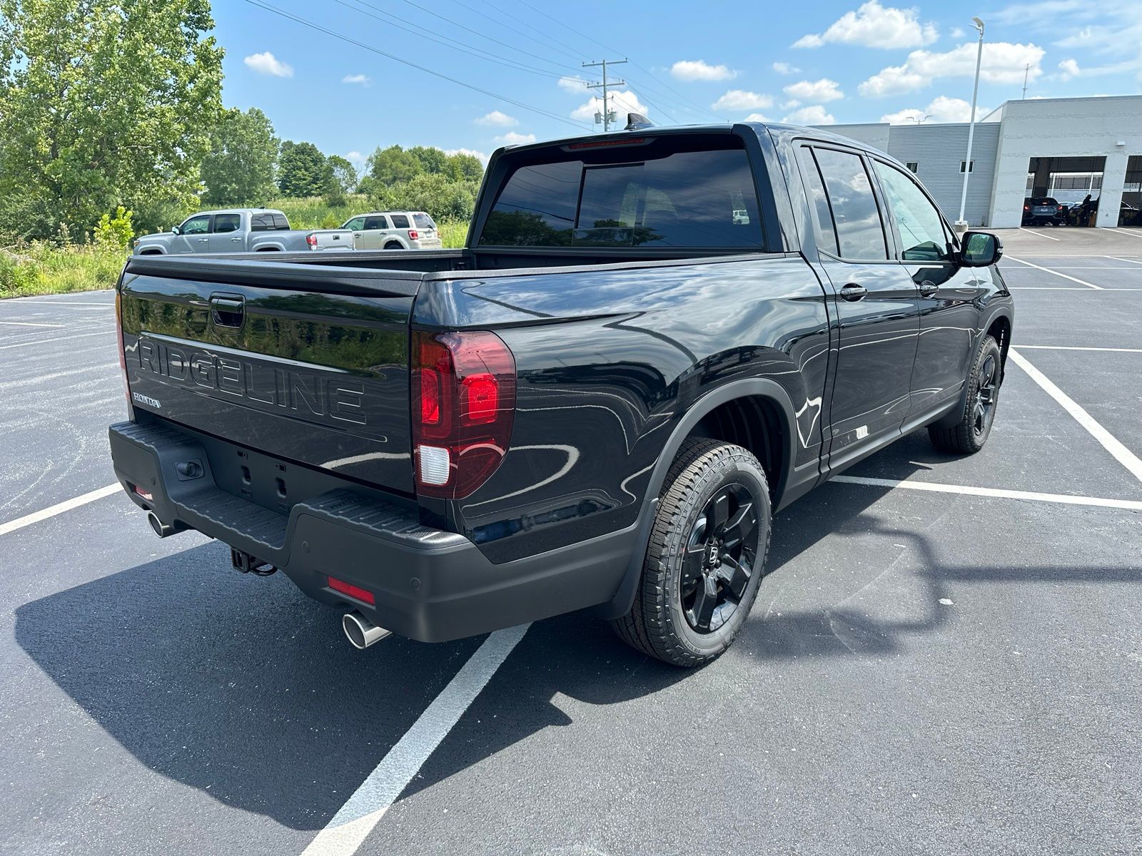 2026 Honda Ridgeline Black Edition photo 4