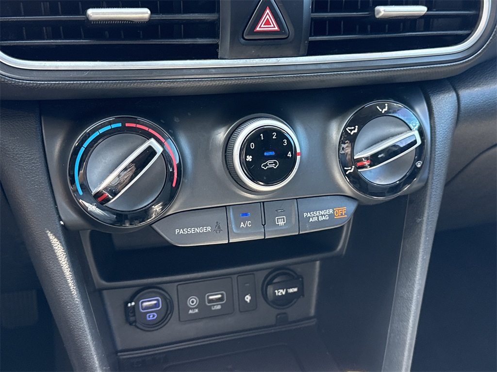 2020 Hyundai Kona SEL Plus photo 23