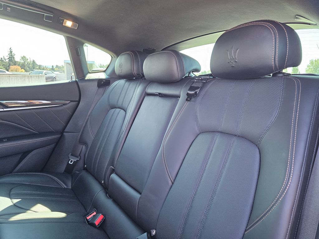 2019 Maserati Levante GranSport photo 20