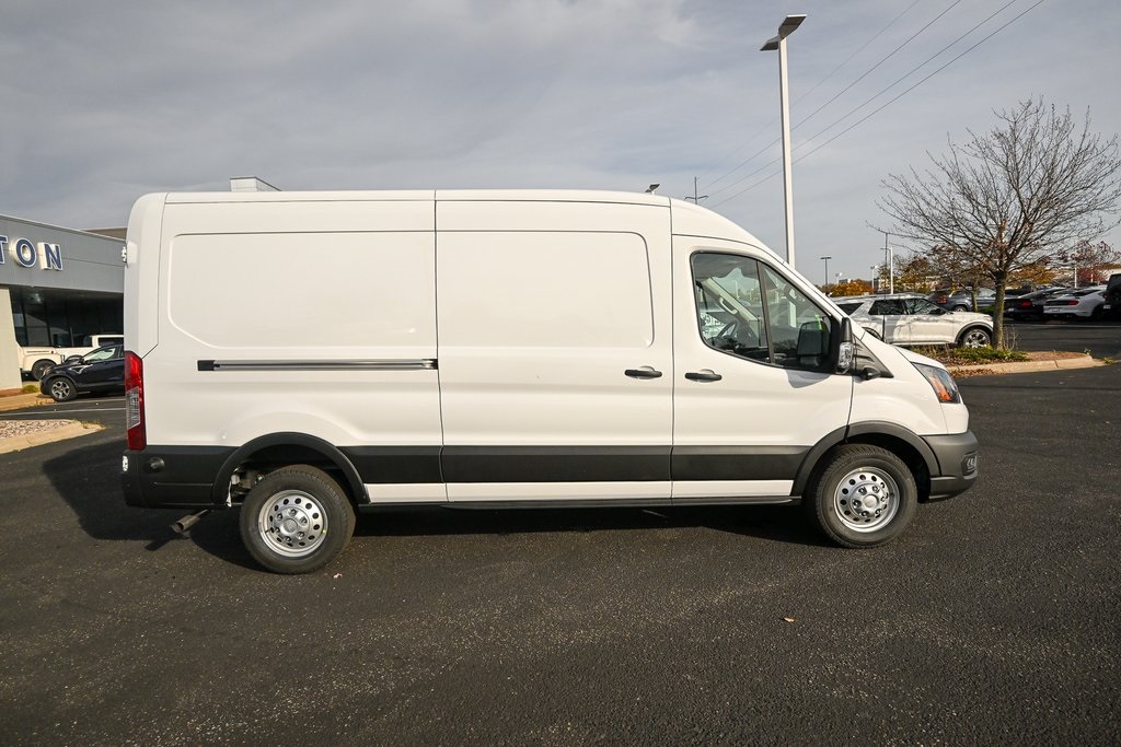 2024 Ford Transit photo 2