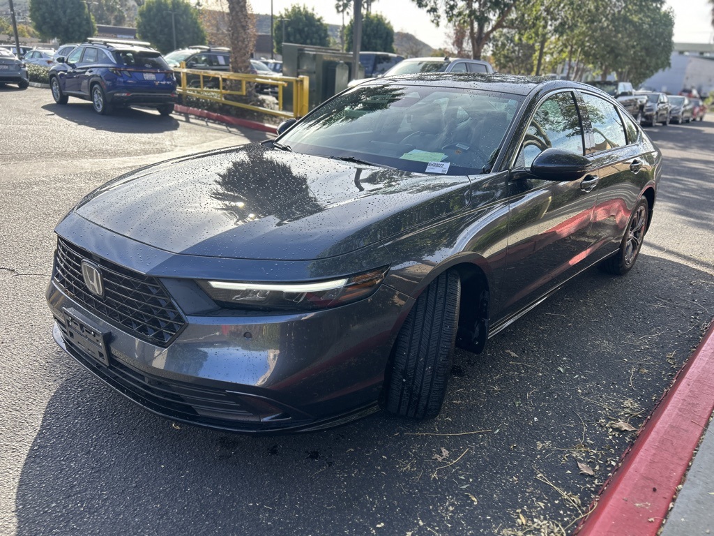 Used 2024 Gray Honda EX-L image 5