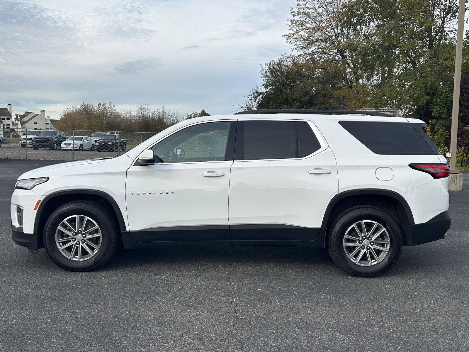 2023 Chevrolet Traverse Leather photo 3
