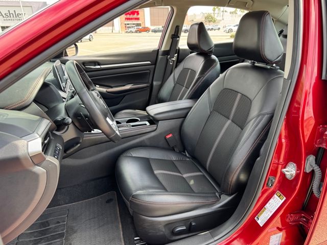 2024 Nissan Altima 2.5 SR photo 4