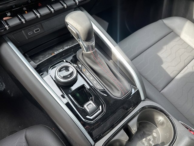 2025 Chevrolet Colorado Z71 photo 21