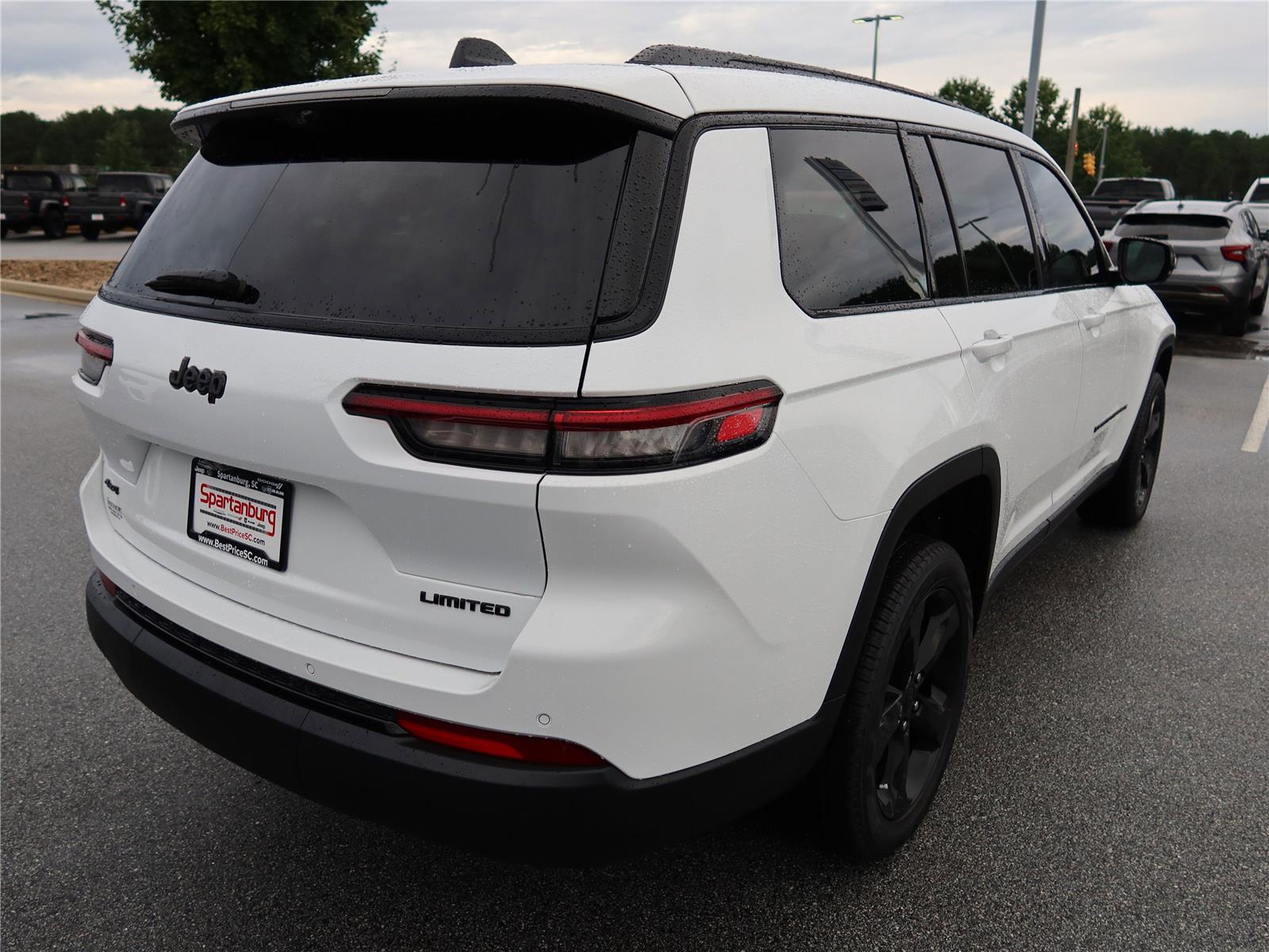 2025 Jeep Grand Cherokee Limited photo 4