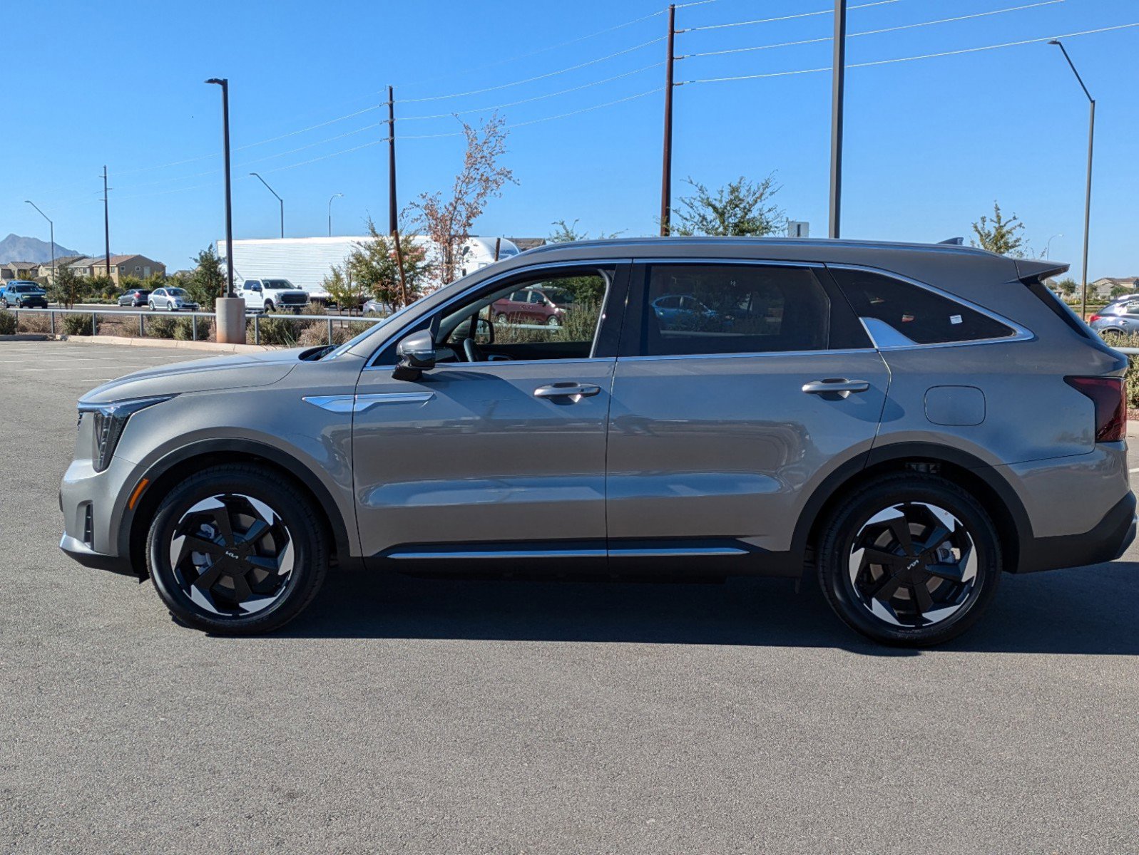 2025 Kia Sorento Plug-In Hybrid EX photo 2