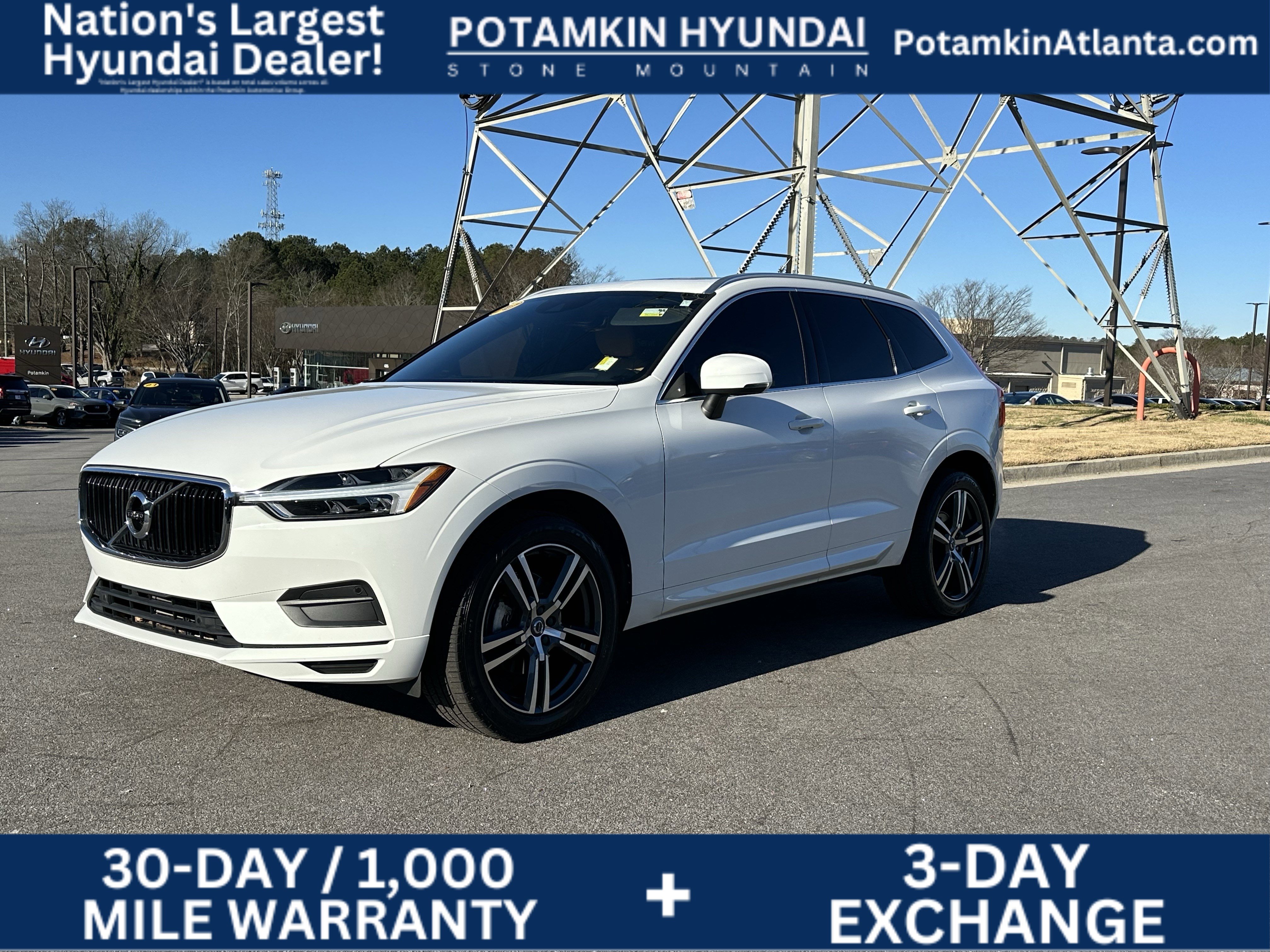 2020 Volvo XC60 Momentum's photo