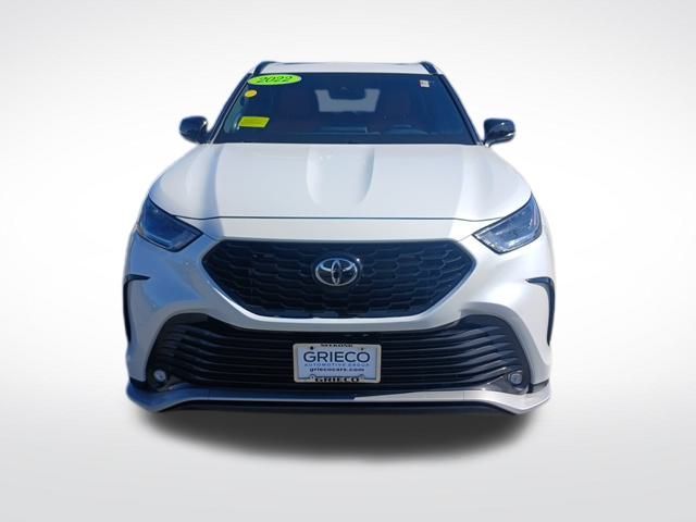 2022 Toyota Highlander XSE photo 2