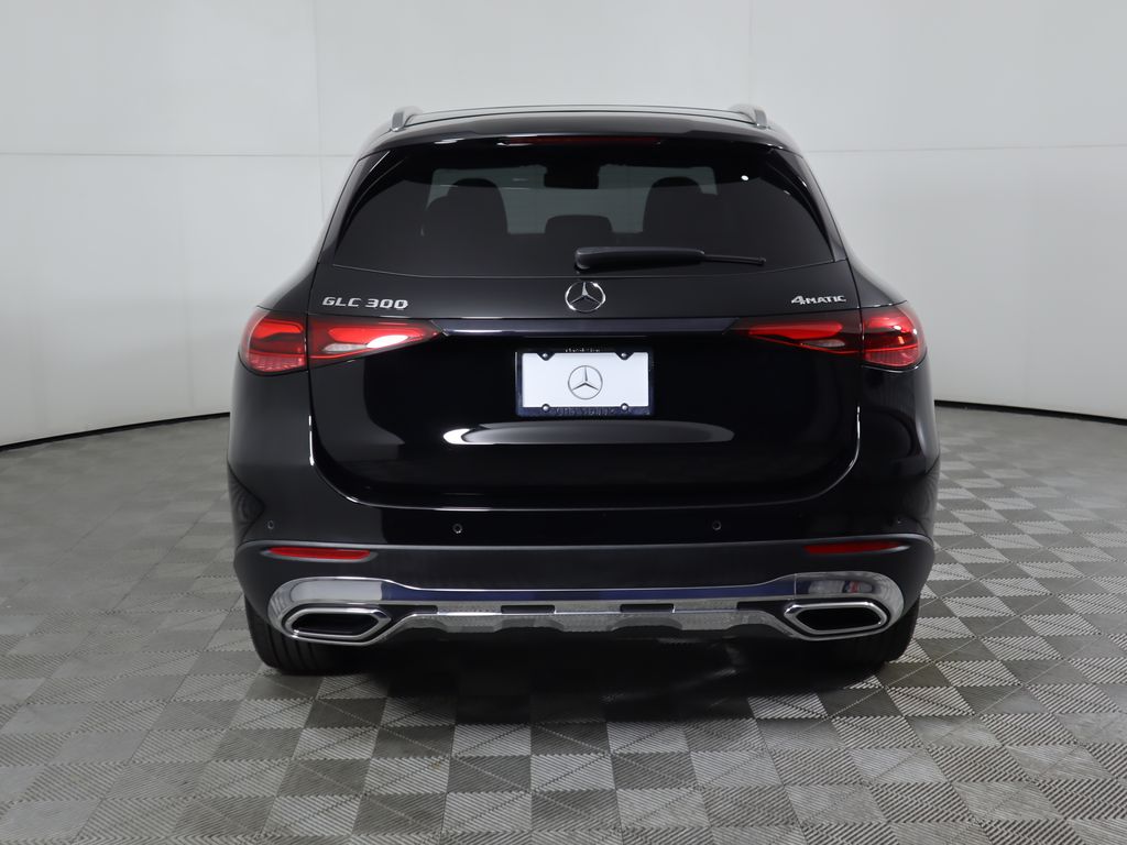 2024 Mercedes Benz GLC 300 4MATIC photo 3
