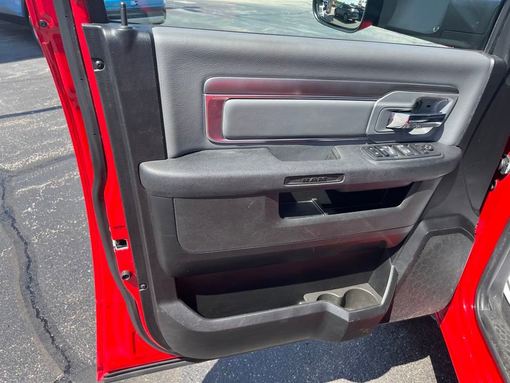 2023 Ram 1500 Classic SLT photo 17