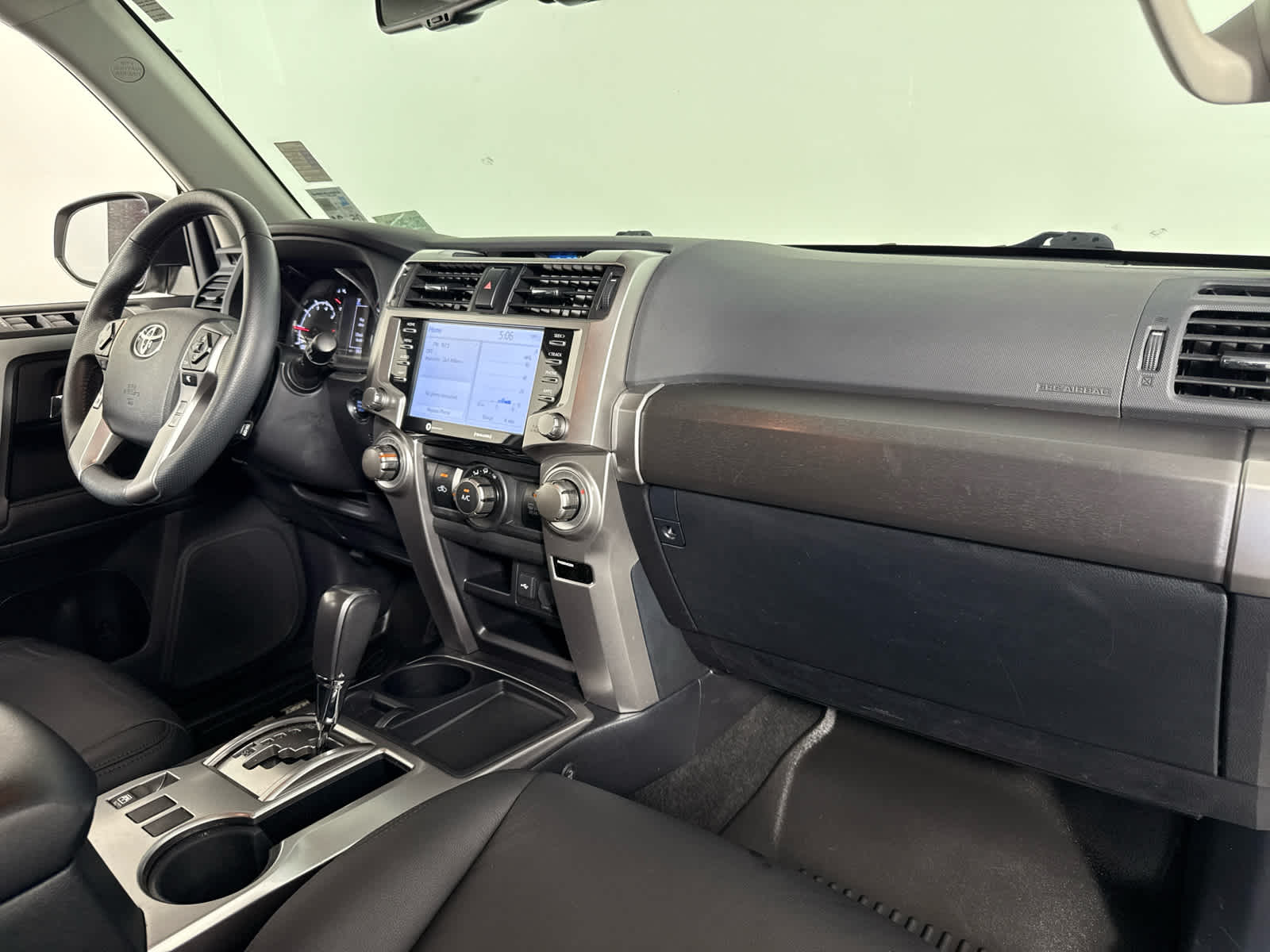2021 Toyota 4Runner SR5 photo 25